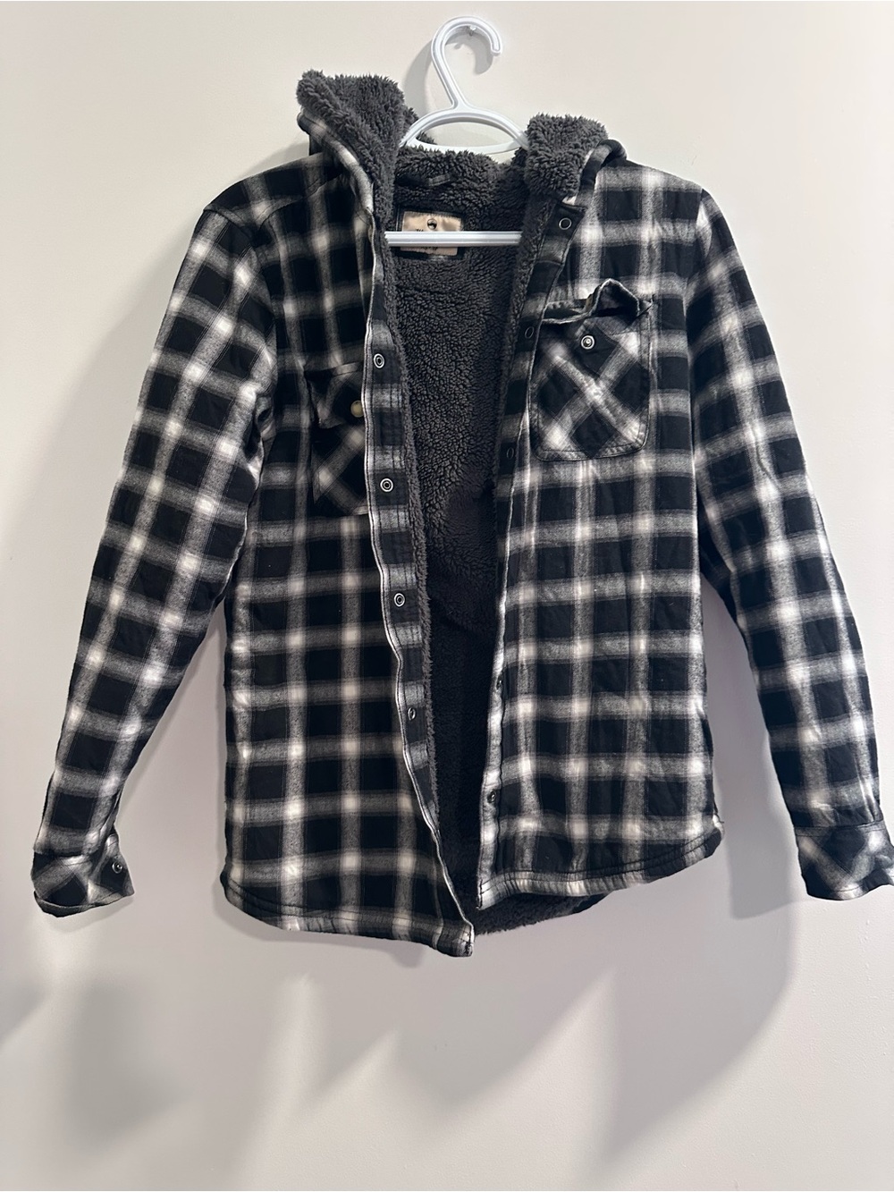 Wind River Black & White Plaid Sherpa-Lined Hooded Jacket